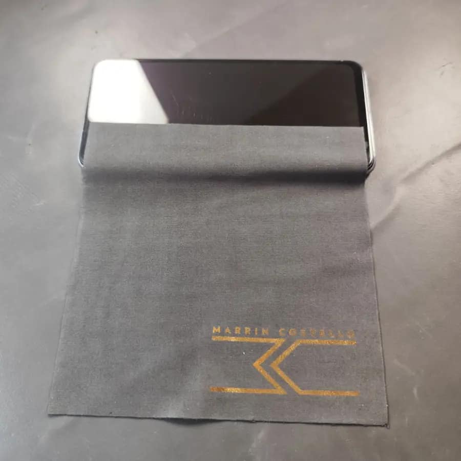 Microfibra personalizada con acabado foil